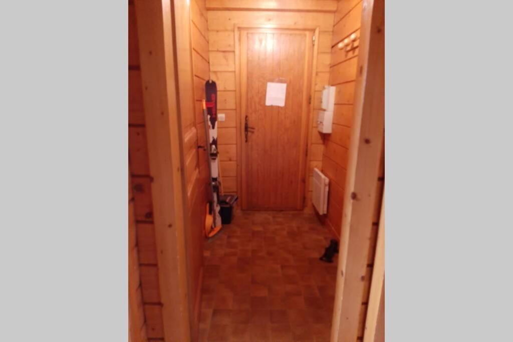 Maison de bois finlandaise au pied des pistes Bolquere Pyrenees 2000 Extérieur photo